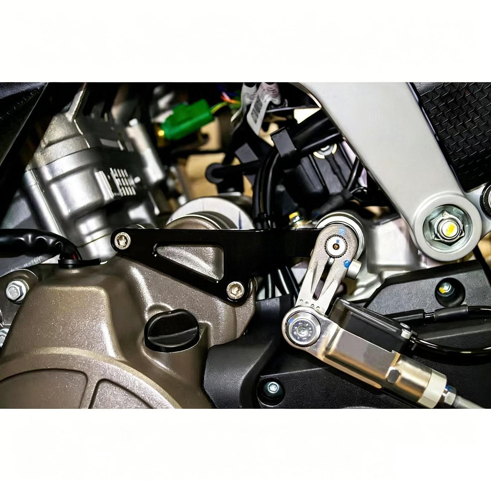 シフターホルダー アルミ合金製 ギアレバーサポートアクセサリ - Motorcycle Gear Holder のレビューと価格